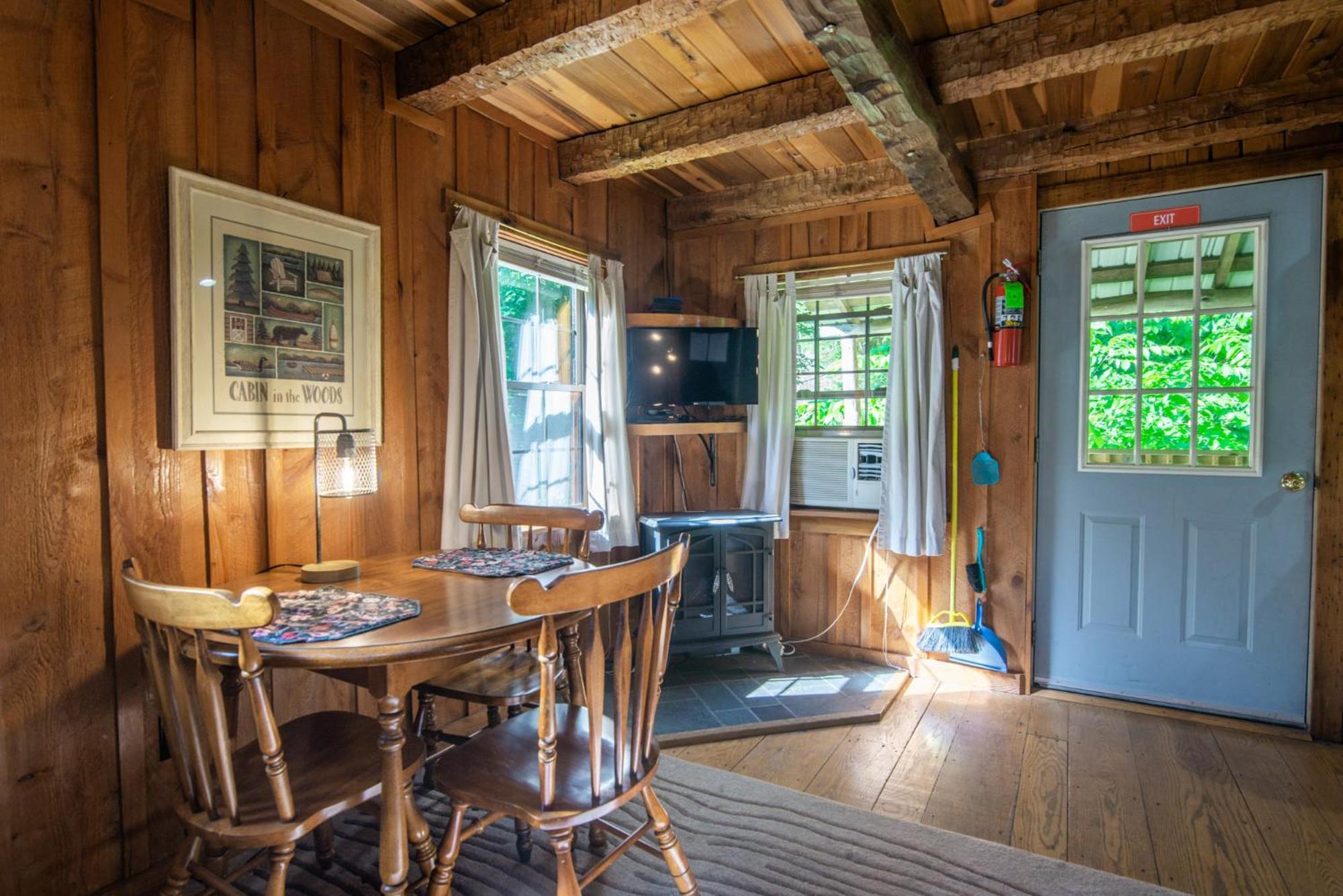 Moore House Inn & Cabins Marlinton Kamer foto