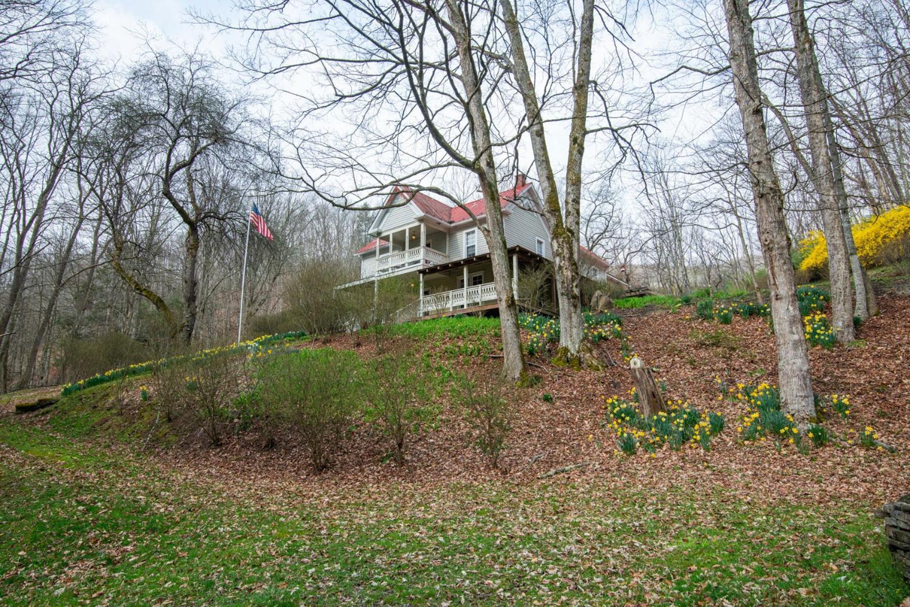 Moore House Inn & Cabins Marlinton Buitenkant foto