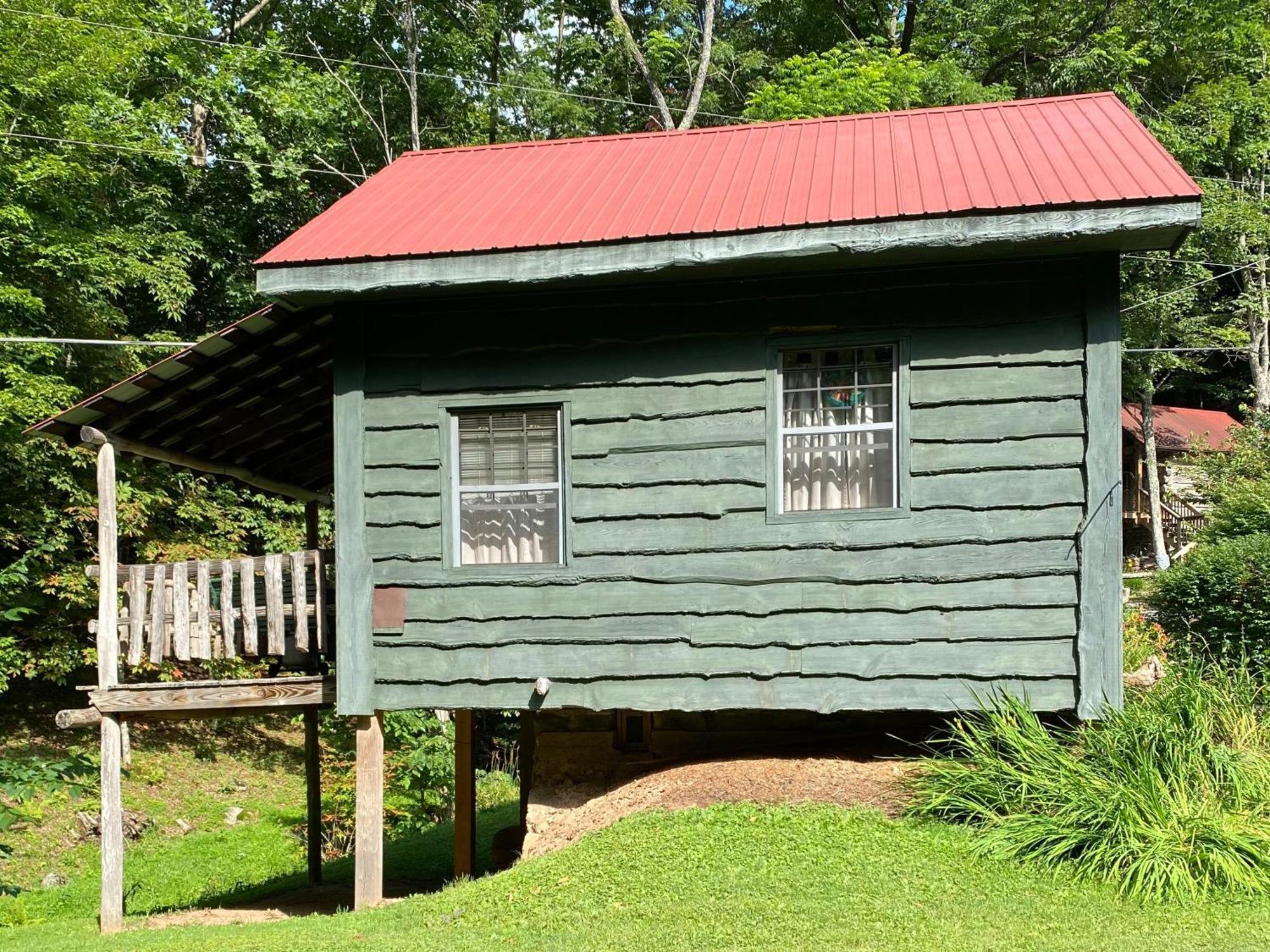 Moore House Inn & Cabins Marlinton Buitenkant foto