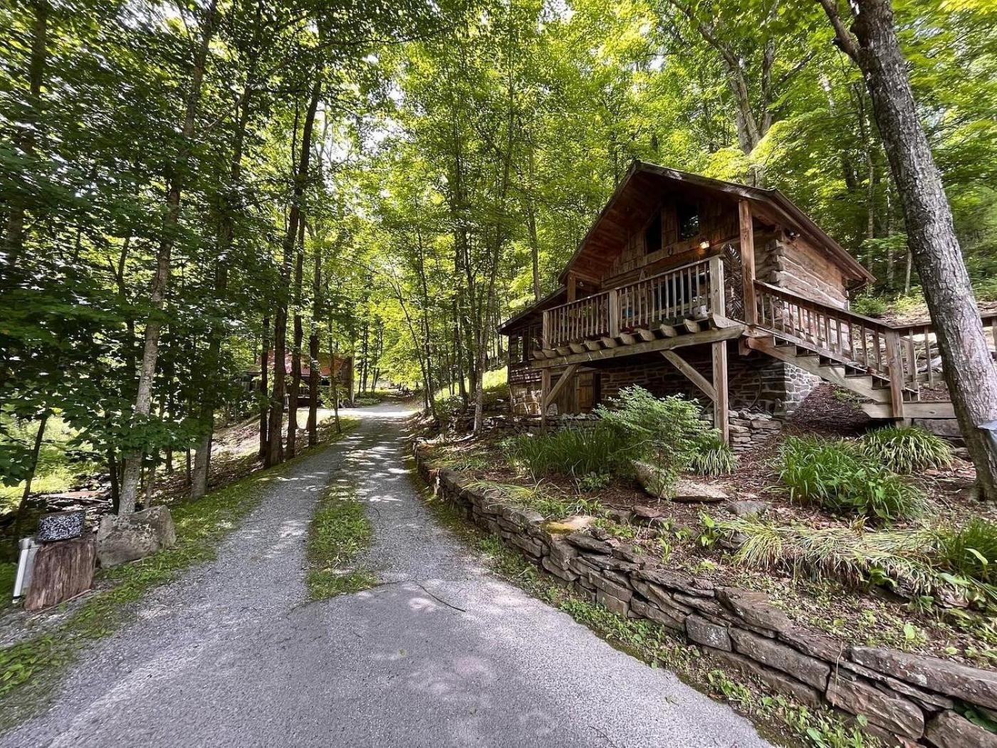 Moore House Inn & Cabins Marlinton Buitenkant foto